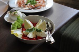 Best_of_Swiss_Gastro_Blogbeitrag_neue_Pizzeria_Ristorante_Molino_Select_Caprese_Salat